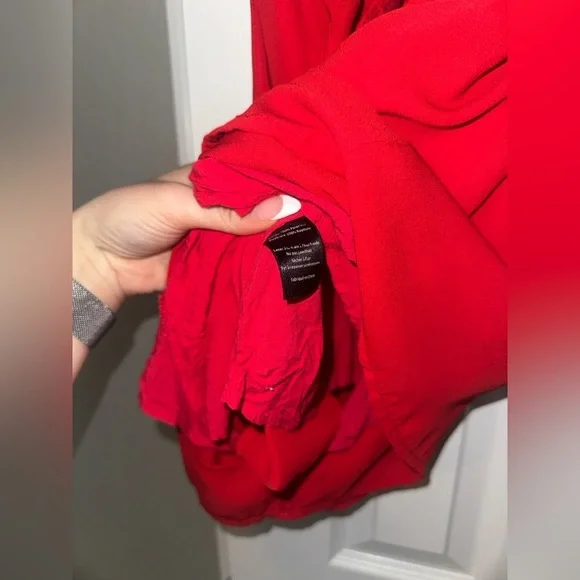 Lush Red Vneck Romper - Picture 7 of 7